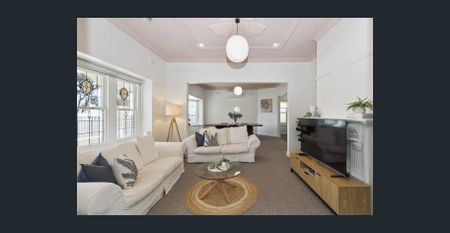 FULLY FURNISHED - CONTACT AGENT FOR AVAILABILITY - Photo 2