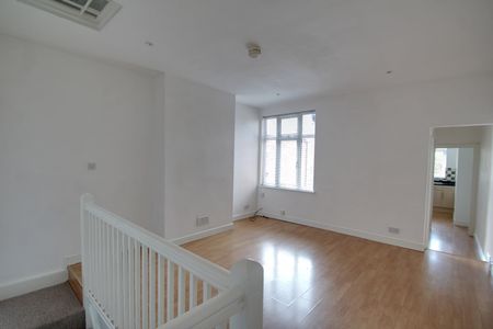 1 Bed Flat, Welford Road, LE2 - Photo 2