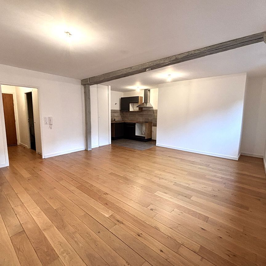 Location Appartement 1 pièce 42m² - Photo 1