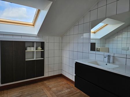 Zeer ruim appartement met 3 slaapkamers en terras - Photo 4