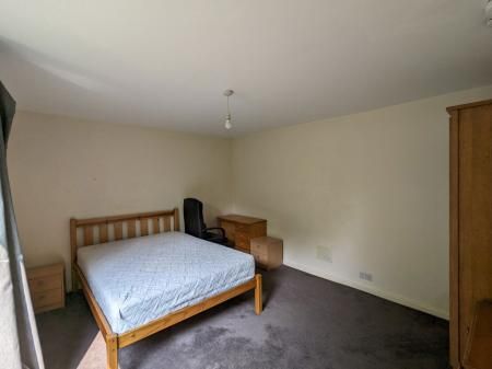 Broom Close - Photo 3