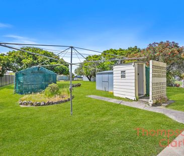 Freshly Renovated & Close to Town - Photo 5