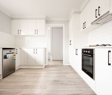 STUNNING FAMILY HOME - Photo 6