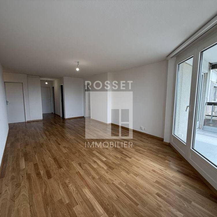 Appartement rafraîchi de 3 pièces au 9? étage, avec balcon et vue dégagée. - Photo 1