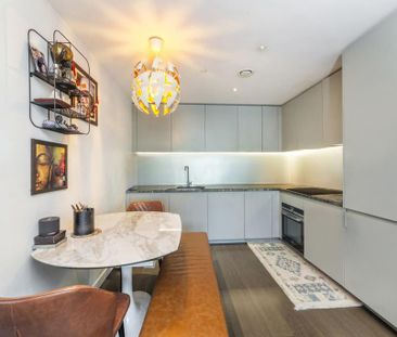 2 bedroom flat to rent - Photo 2