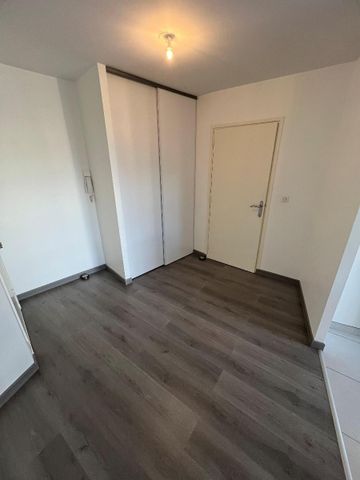 Location Appartement 3 pièces 75m² CHAMALIERES 63400 - Photo 4