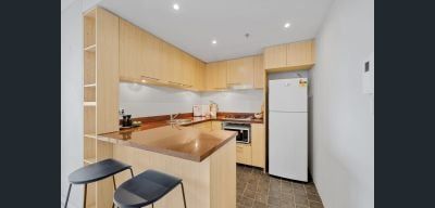 Furnished 1 bedroom Apartment in the Forum West - Photo 4