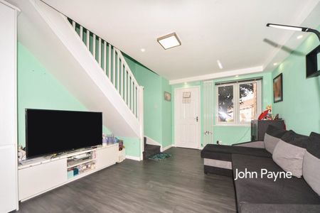 Tynemouth Road, London, SE18 - Photo 2