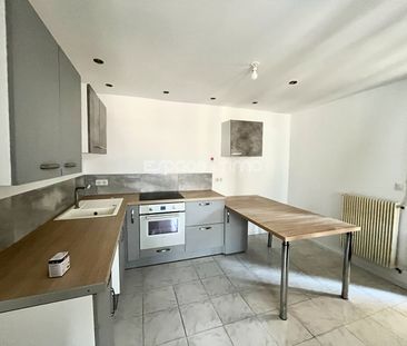 Location Maison 5 pièces 78m² DEVILLE LES ROUEN 76250 - Photo 1