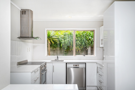 Large Family Home in Hillcrest - Photo 4