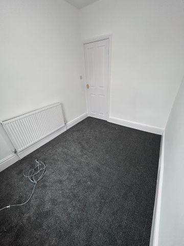 3 Bed Terraced House, Eddisbury Road, CH44 - Photo 4