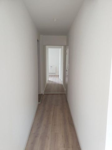 Location Appartement 2 pièces 63m² - Photo 4