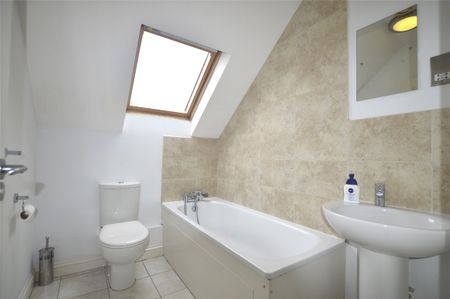 Ashton Court, Church Road, Bishops Cleeve, Cheltenham, GL52 - Photo 3