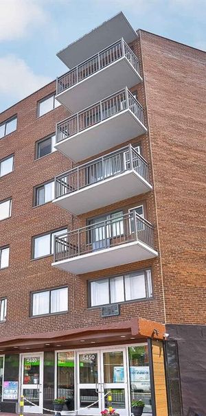 1 Bedroom 1 Bathroom - 5450 Chemin Queen-Mary, Montréal - Photo 1
