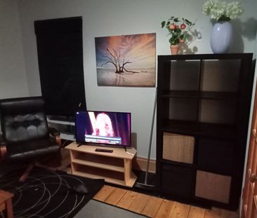 1 Bed Flat, Henderson Street, EH6 - Photo 2