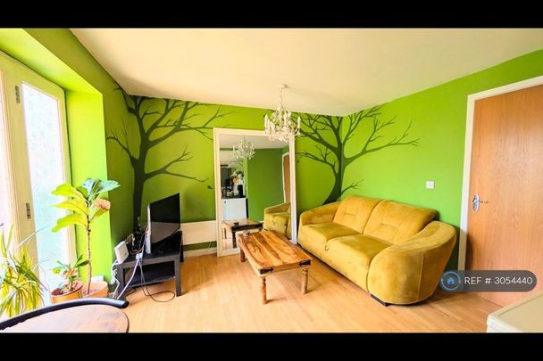 2 bedroom flat to rent - Photo 1