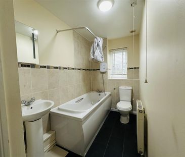 Spruce Road, Nuneaton, CV10 - Photo 3