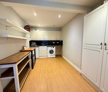 4 bedroom detached house to rent - Photo 6