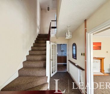 2 bedroom end of terrace to rent Great Brays - Photo 2