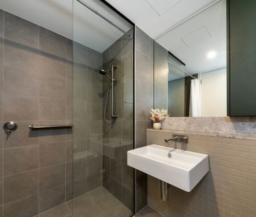 Fully Furnished in the Heart of the City! - Photo 2