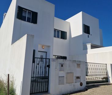 Moradia T3 para Arrendamento Temporário até 30.06.26 em Castro Marim - Photo 5