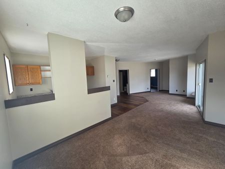 For Lease - 8 Wellington Street Unit# 1, Kawartha Lakes, Ontario - Photo 3