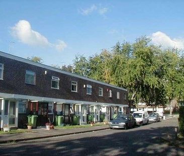 Waterside Close, London, SE16 - Photo 5