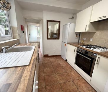 4 bedroom terraced house to rent - Photo 6