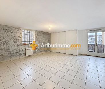 Location Appartement 3 pièces 72 m2 à Bourgoin-Jallieu - Photo 2