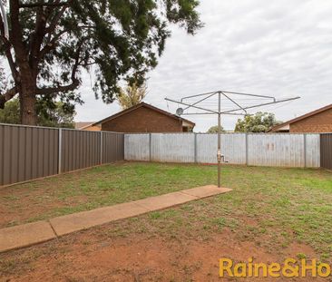 Quiet Setting in East Dubbo - Photo 6