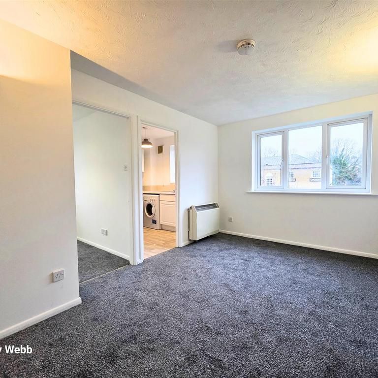 1 bedroom flat to rent - Photo 1
