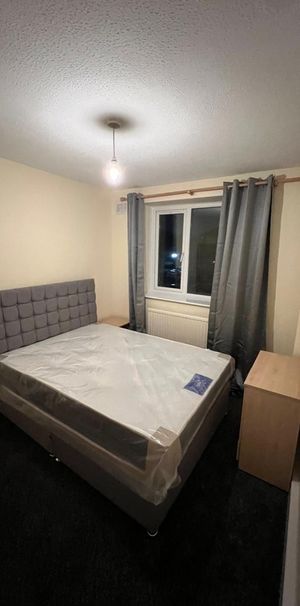 Room in a Shared Flat, Manchester, M5 - Photo 1