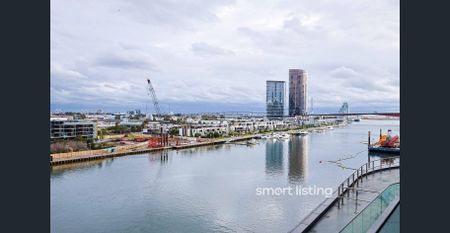 Furnished One-Bedroom Apartment with Study - Spectacular Views! - Photo 2