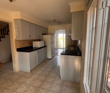 For Lease - 641 Walpole Crescent Unit# Main & 2nd, Newmarket, Ontario - Photo 5