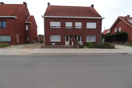 Een ruim woonhuis - halfopen bebouwing - met garage en tuin. - Photo 4