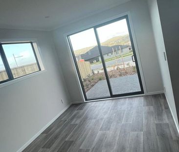 Brand New Family Home - Photo 1