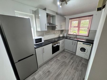 1 bedroom flat to rent - Photo 4