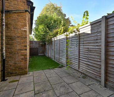 1 bedroom flat to rent - Photo 6