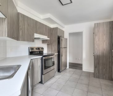 3635 Av. Ridgewood, #208 - Photo 4