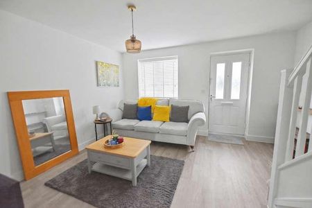Sovereign Way, Stamford, PE9 - Photo 2