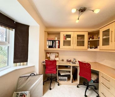 6 bedroom detached house to rent - Photo 4