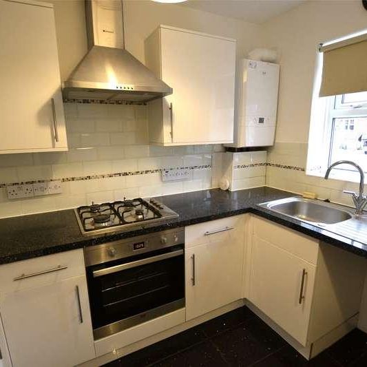 Bakers Gardens, Carshalton, Surrey, SM5 - Photo 1