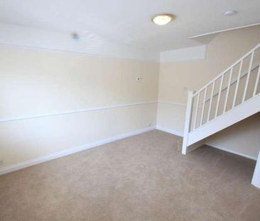 Woking, Surrey, GU21 - Photo 6