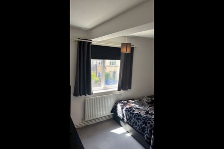3 Bed Flat, Vermont Road, SW18 - Photo 4