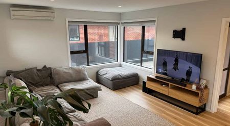 3 Bedroom Sunny Home - Upper Cracroft - Photo 4