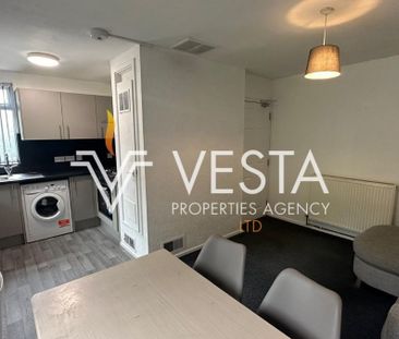 Leam Green - Photo 2