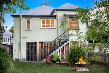 31 Ross Street, Woolloongabba. - Photo 3