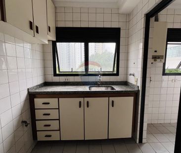 Refúgio Clássico na Vila Olímpia — Privacidade, Espaço e Estilo em ... - Photo 3