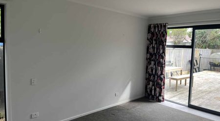 THREE BEDROOM - MILSON - Photo 3