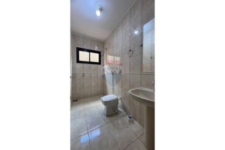 Casa Elegante e Confortável em Localização Privilegiada - Photo 5